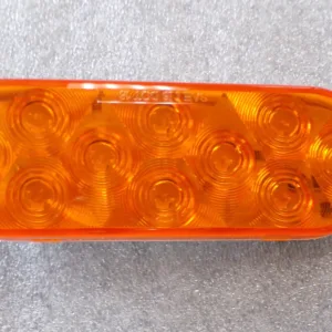 LIGHT 6" OVAL CLEARANCE AMBER